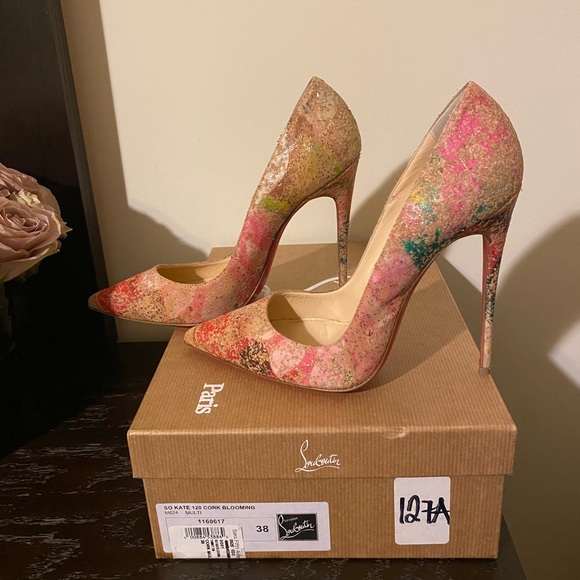 SOLD!!! DO NOT BUY!! Christian Louboutin So Kate - Picture 5 of 8